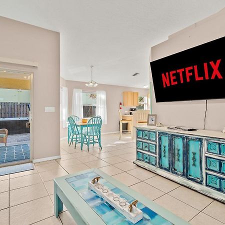 Sunset Serenity - 3Br Beach Townhome With Outdoor Patio - New Hot Tub, Steps To Ocean Fun! Melbourne Bagian luar foto