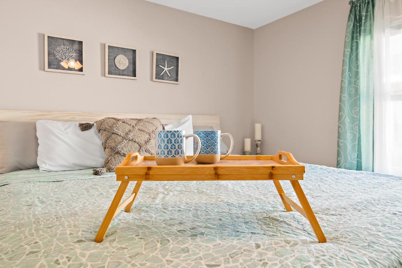 Sunset Serenity - 3Br Beach Townhome With Outdoor Patio - New Hot Tub, Steps To Ocean Fun! Melbourne Bagian luar foto
