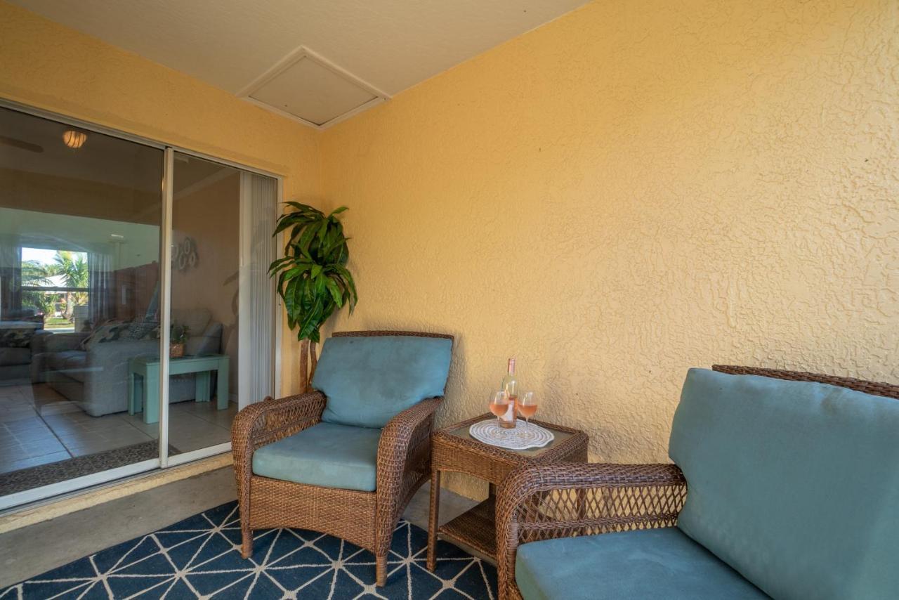 Sunset Serenity - 3Br Beach Townhome With Outdoor Patio - New Hot Tub, Steps To Ocean Fun! Melbourne Bagian luar foto