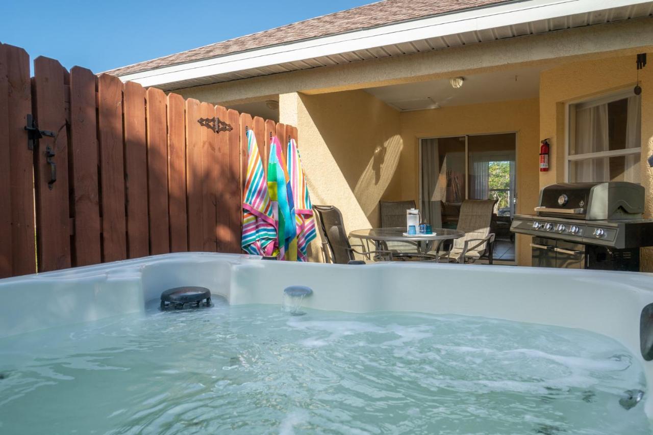 Sunset Serenity - 3Br Beach Townhome With Outdoor Patio - New Hot Tub, Steps To Ocean Fun! Melbourne Bagian luar foto